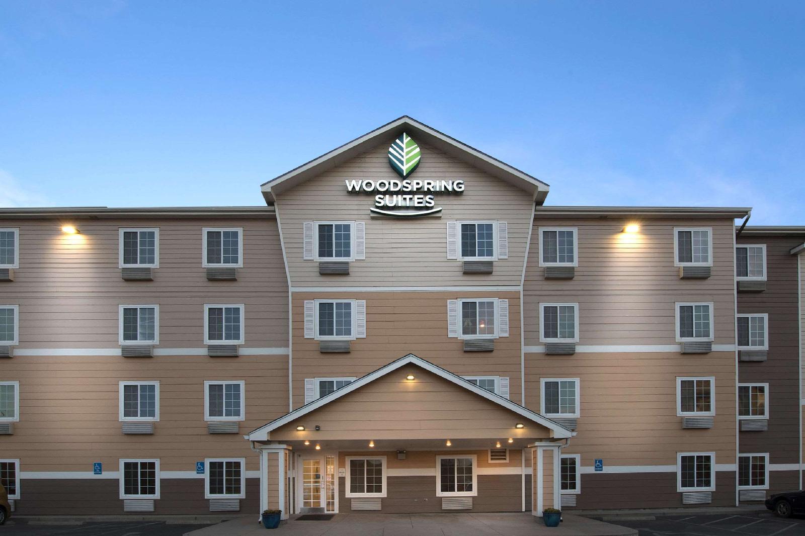 WoodSpring Suites Wichita Airport
