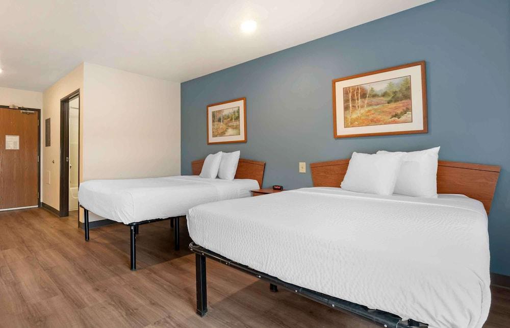 WoodSpring Suites Cincinnati Sharonville
