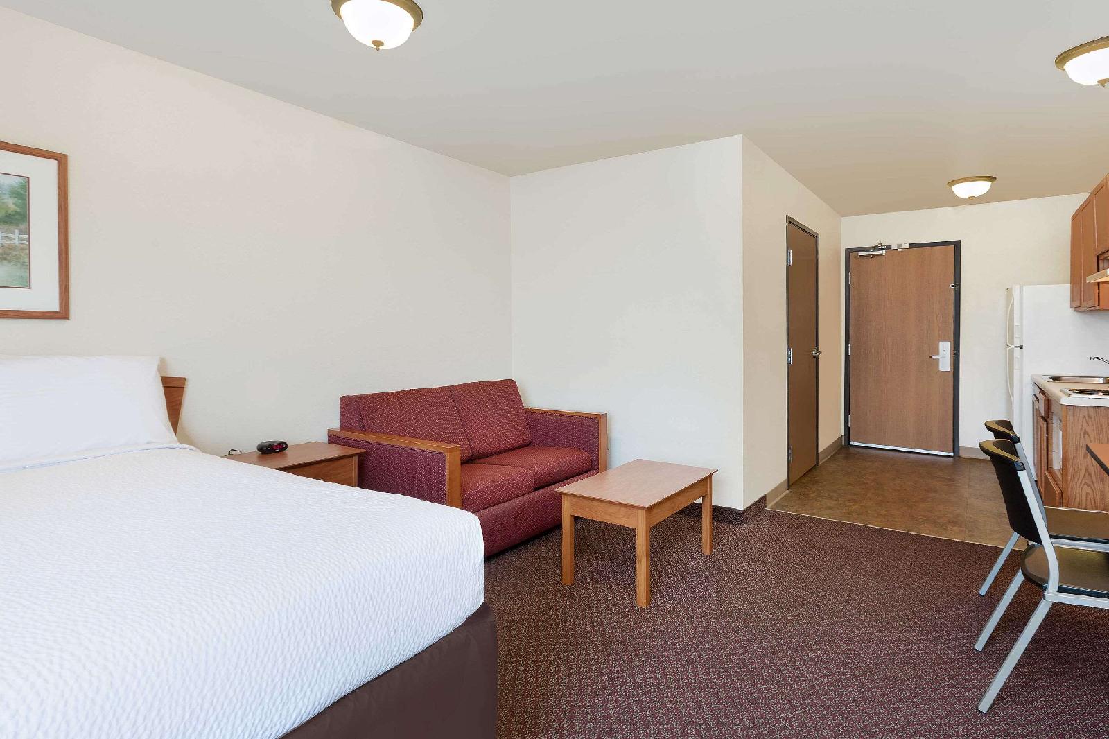WoodSpring Suites Tyler