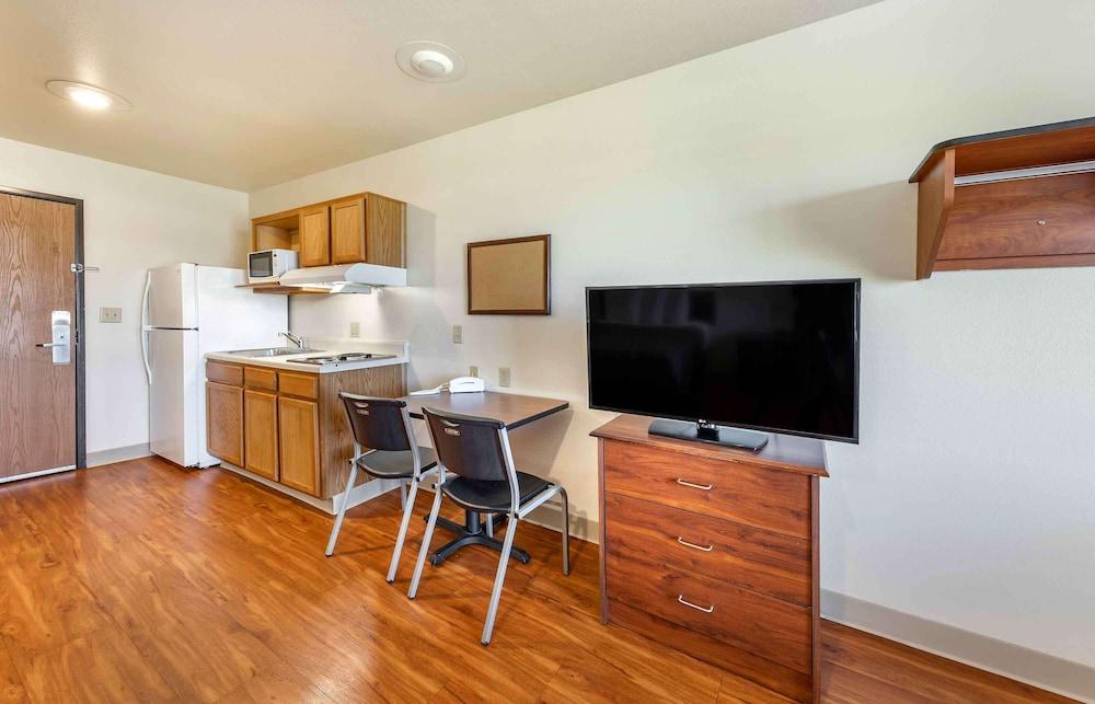 WoodSpring Suites Oklahoma City Northwest