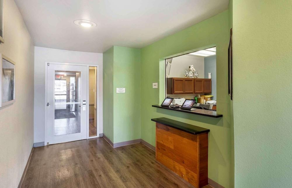 WoodSpring Suites Beaumont