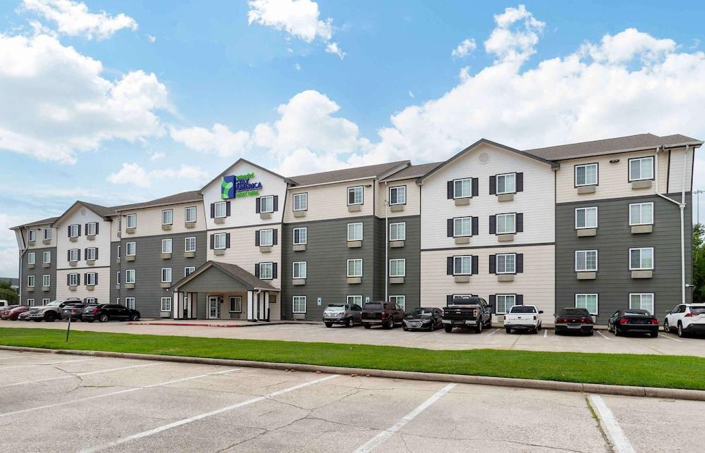 WoodSpring Suites Beaumont