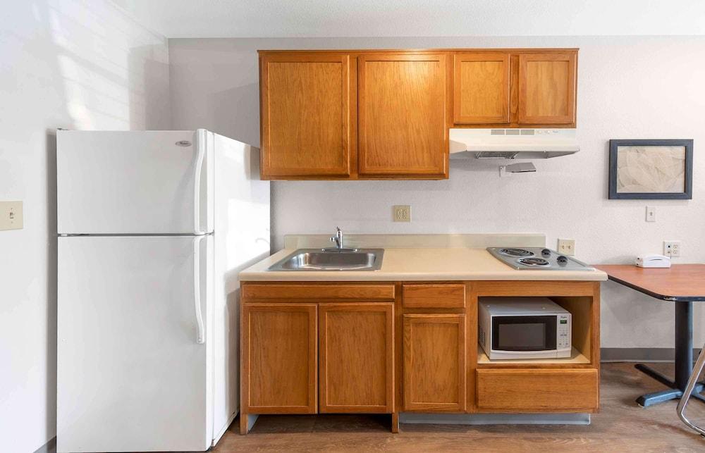 WoodSpring Suites Beaumont