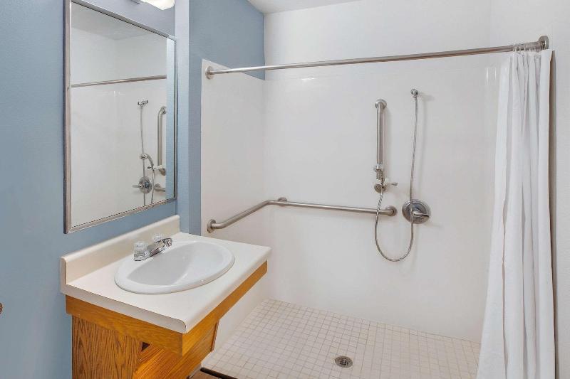 WoodSpring Suites Beaumont