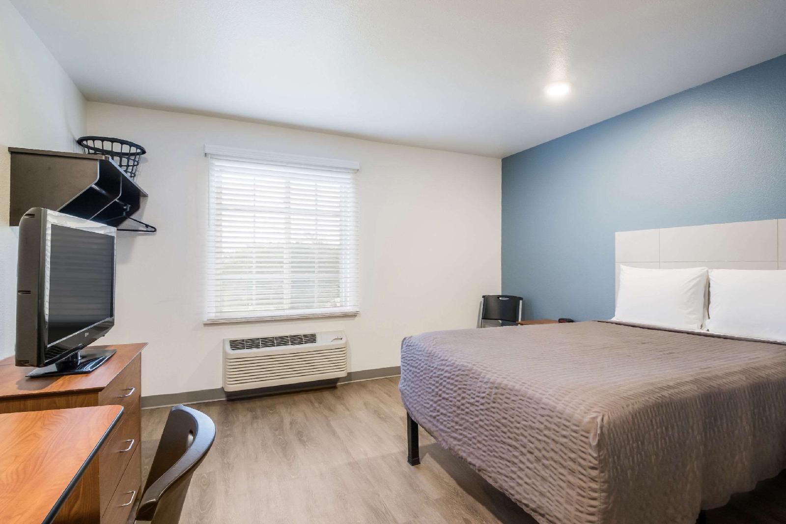 WoodSpring Suites Lakeland