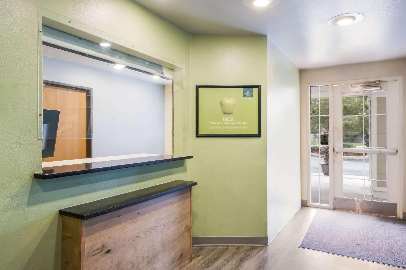 WoodSpring Suites Lakeland