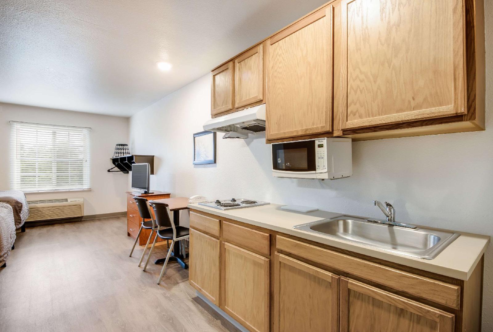 WoodSpring Suites Lakeland