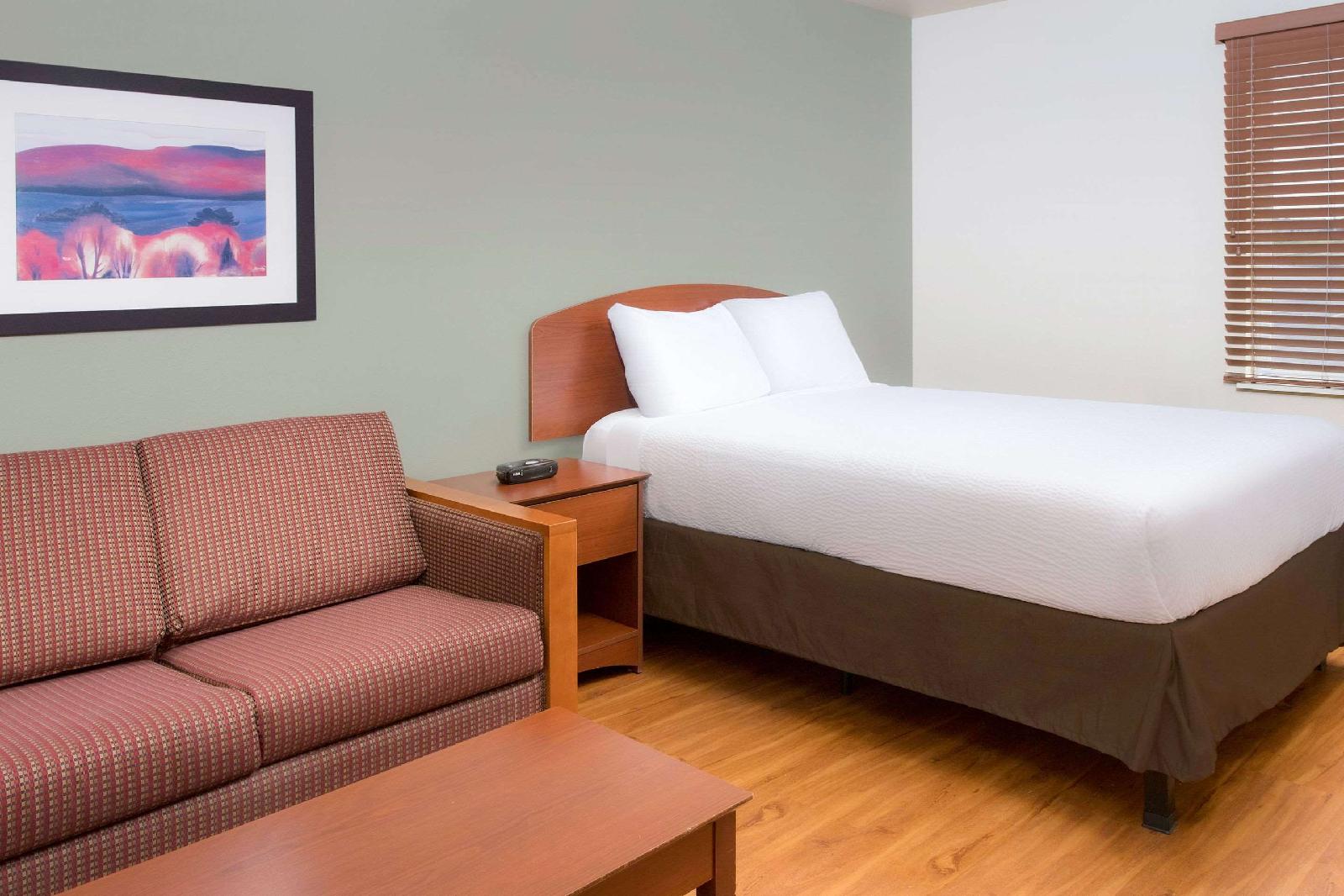 WoodSpring Suites Omaha