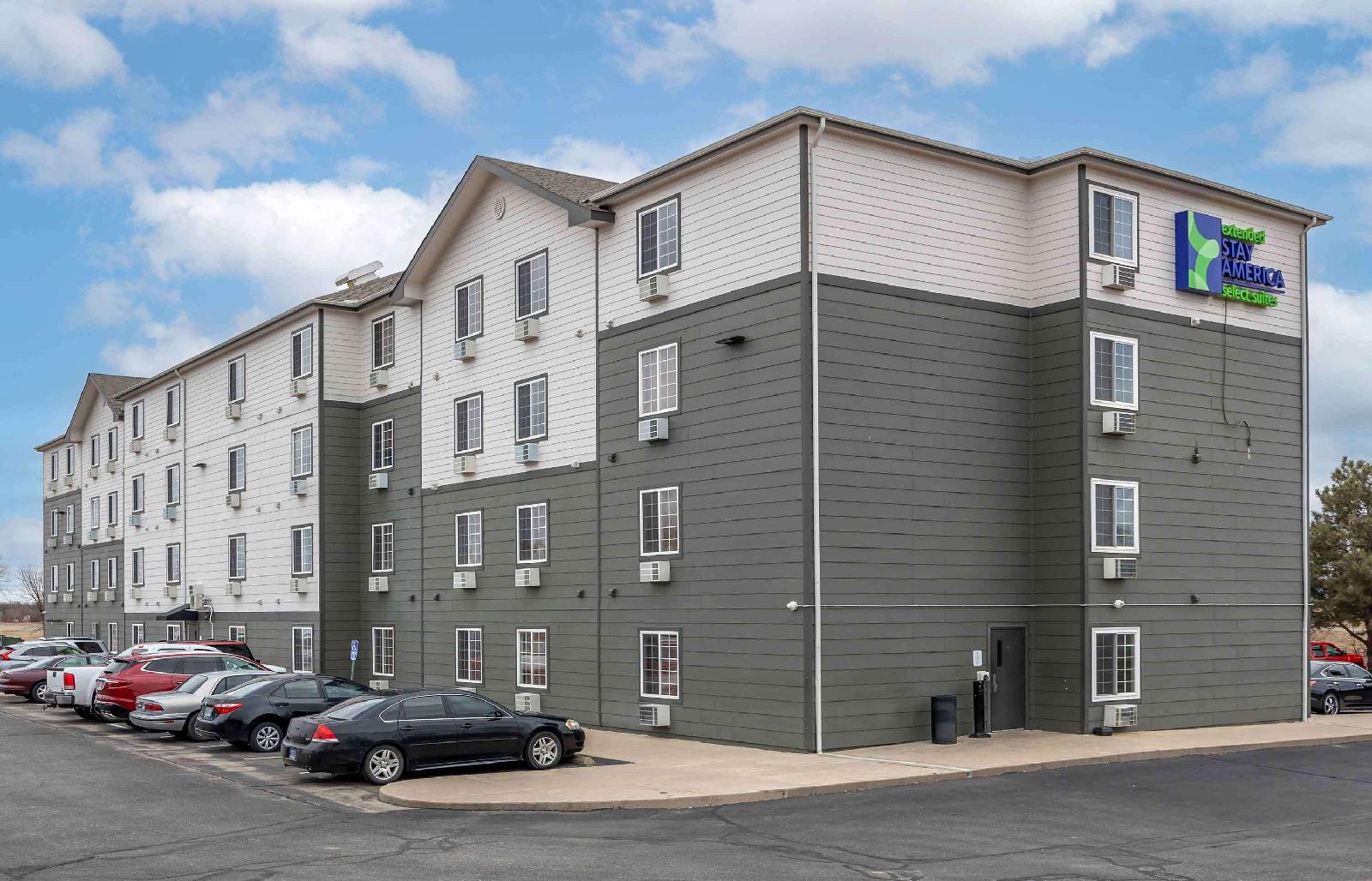 WoodSpring Suites Wichita North
