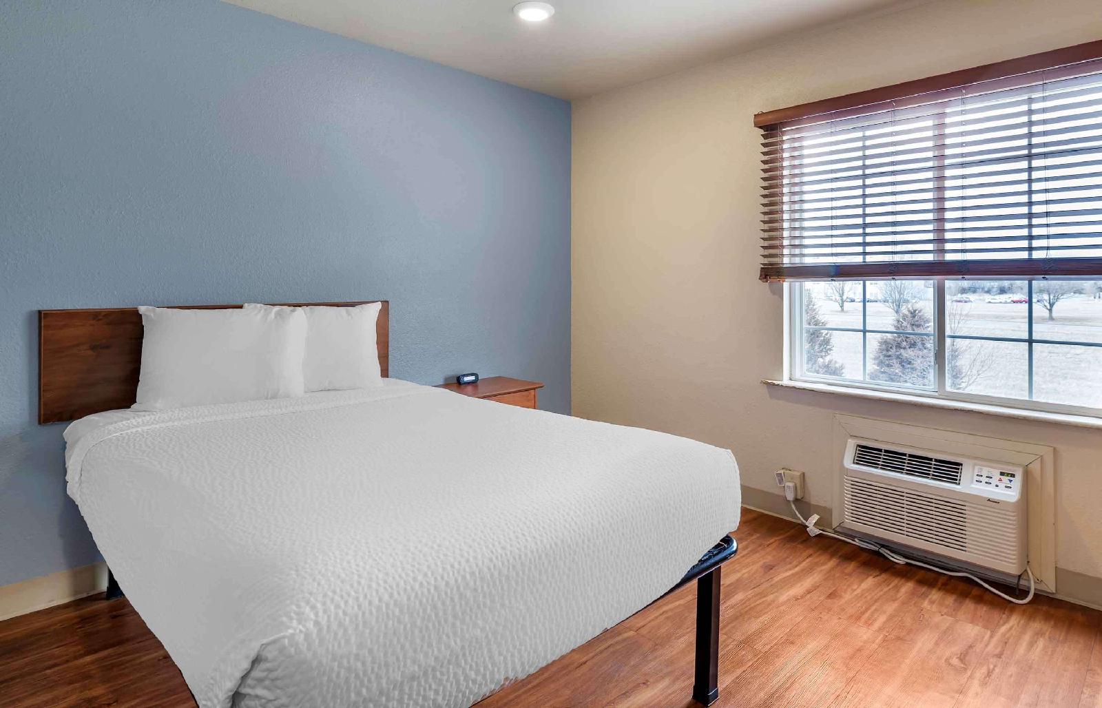 WoodSpring Suites Wichita North