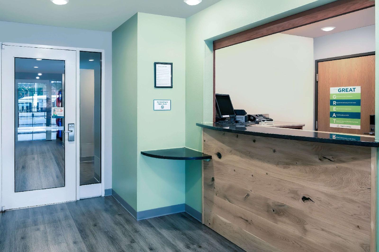 Woodspring Suites Fayetteville Fort Bragg