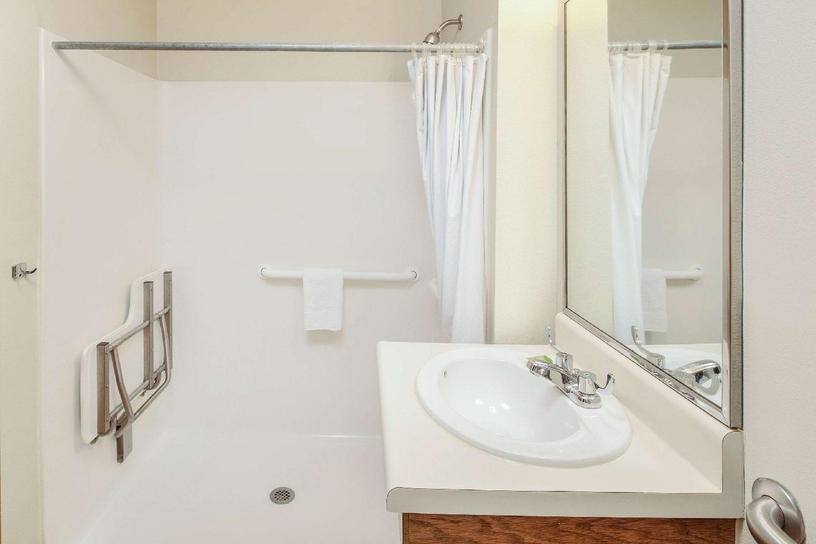 Woodspring Suites Fayetteville Fort Bragg