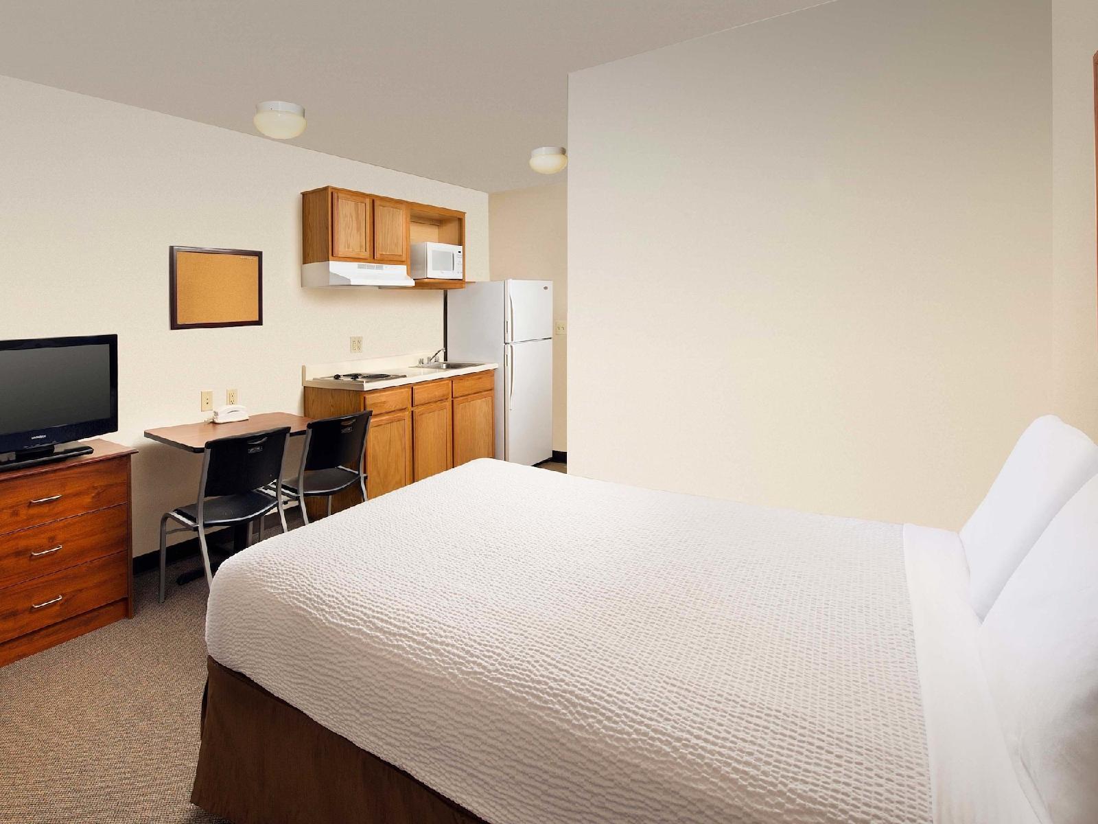 WoodSpring Suites Columbus Fort Benning Bldg. 1