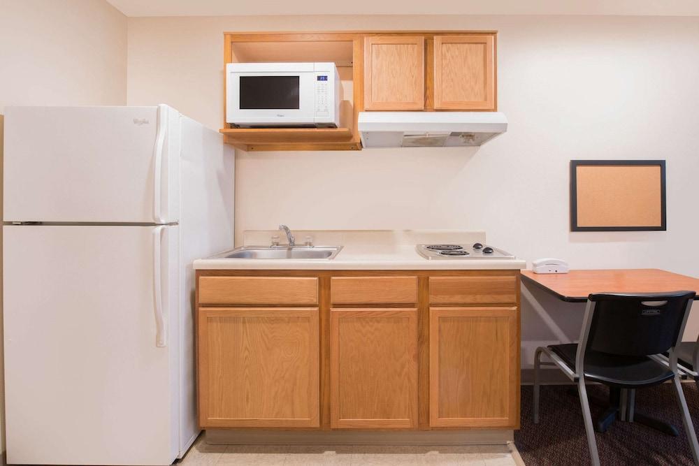 WoodSpring Suites Columbus Fort Benning Bldg. 1