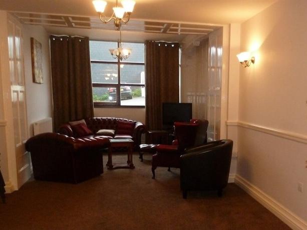 Eliot House Hotel