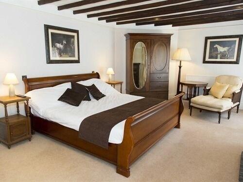 High Corner Inn