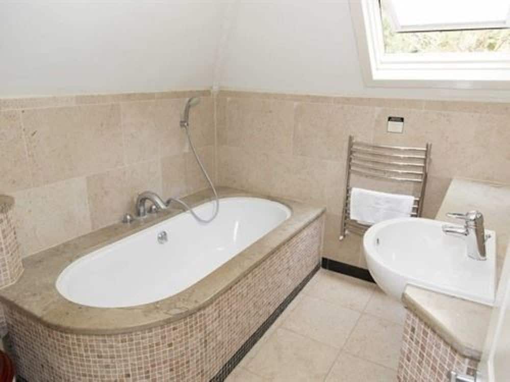 High Corner Inn