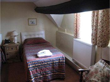 Red Lion & Cellar Room