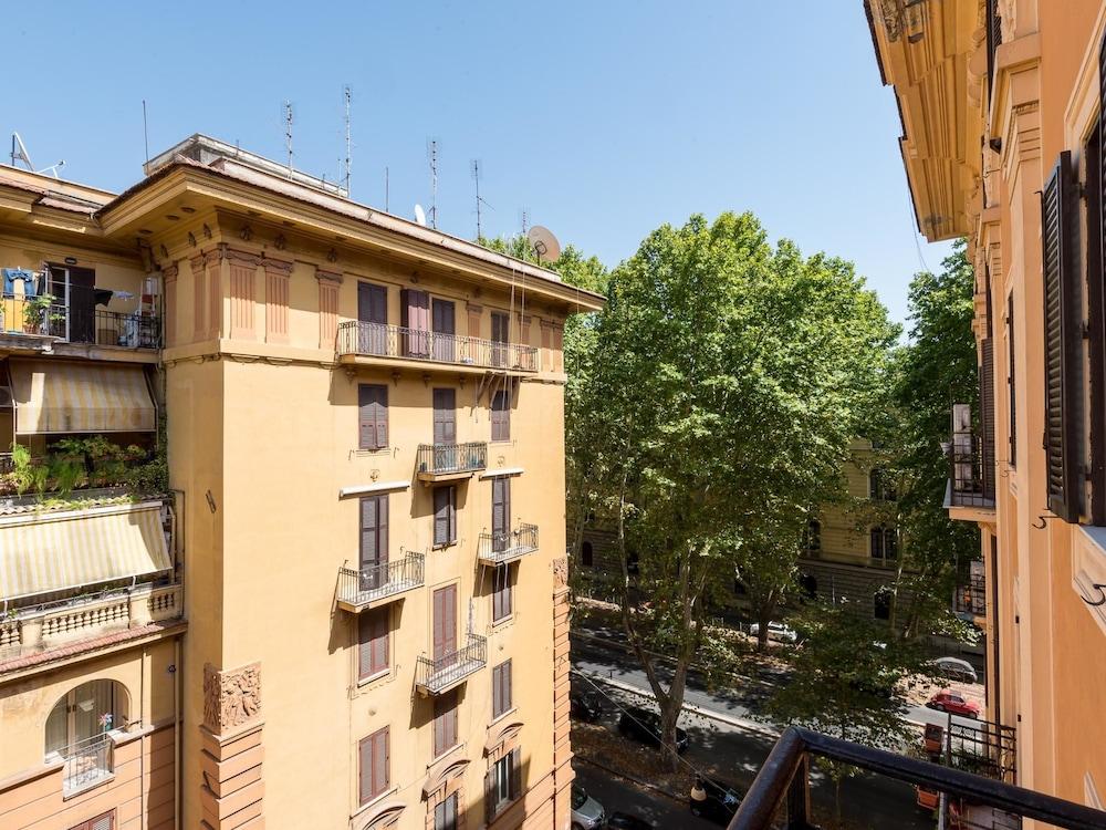 RSH Vatican Comfortable Sunny Apartment 