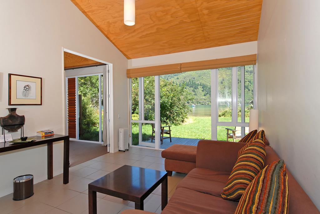 Furneaux Lodge