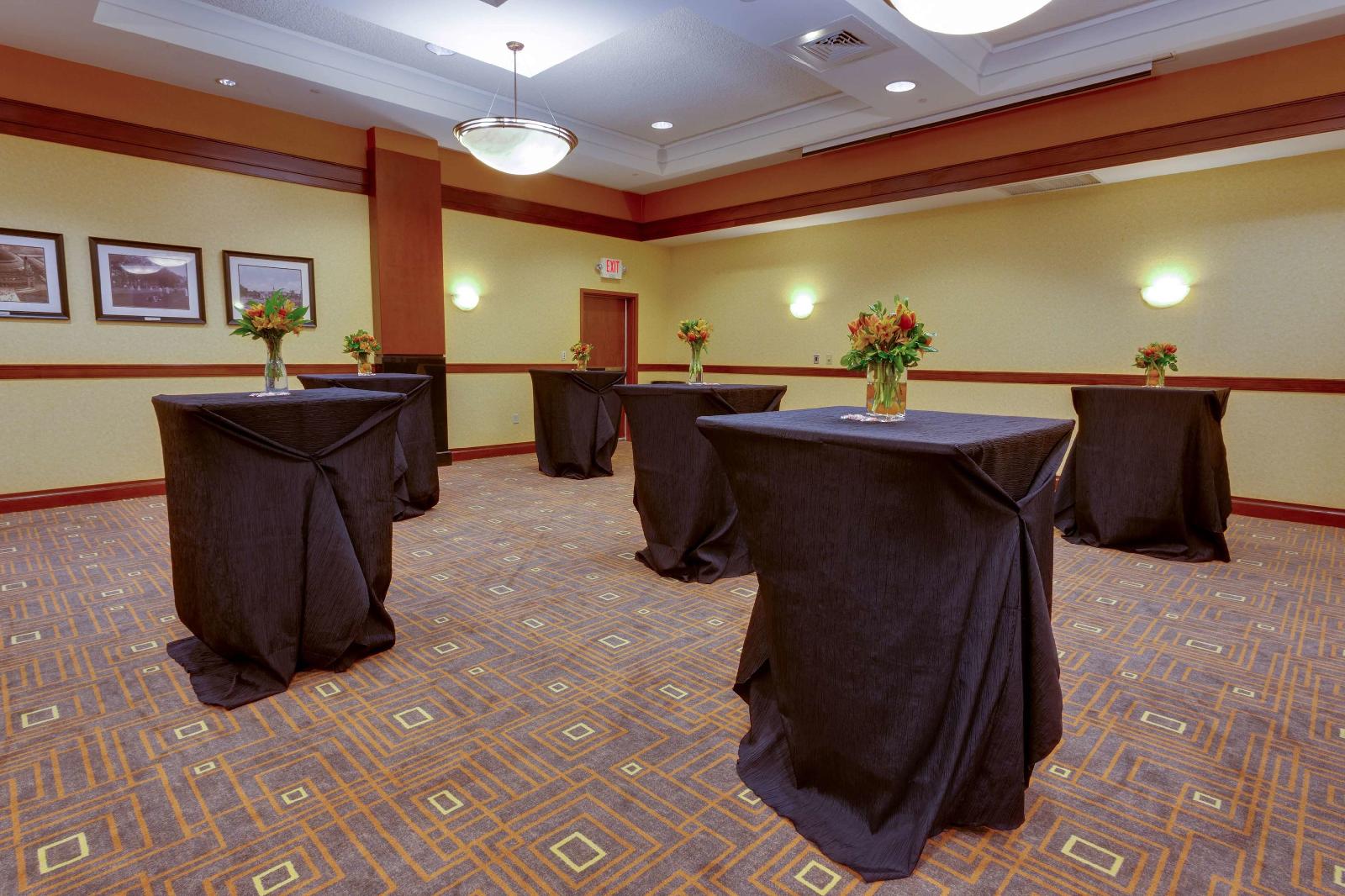 Drury Inn & Suites St. Louis Forest Park