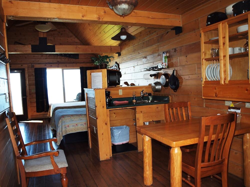 Alaskan Suites