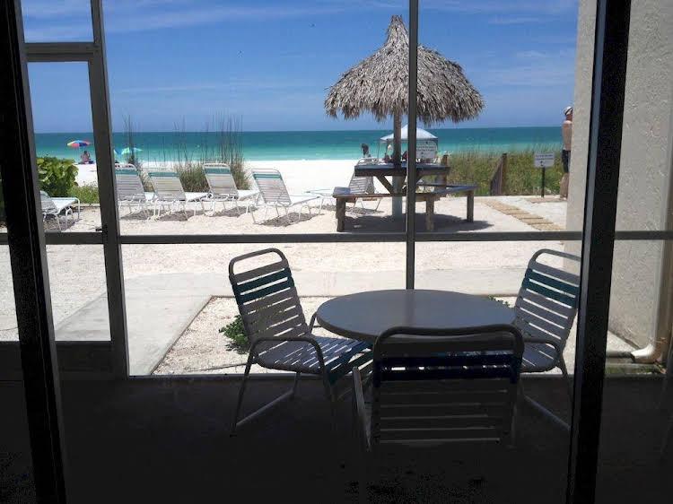 Coconuts Beach Resort