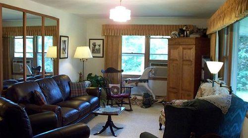 Bowman's Oak Hill Bed and Breakfast