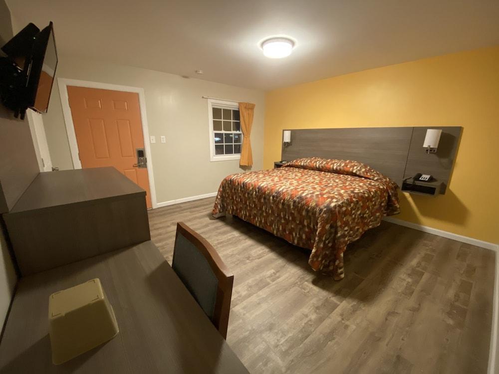 Sleepy Hollow Motel