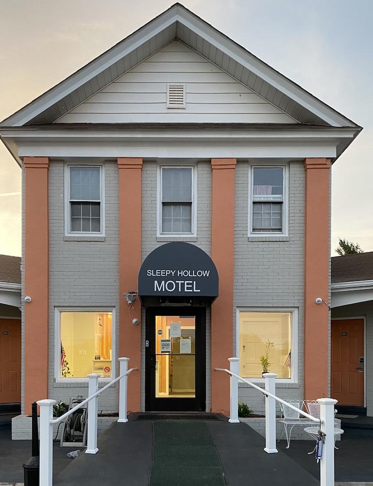 Sleepy Hollow Motel