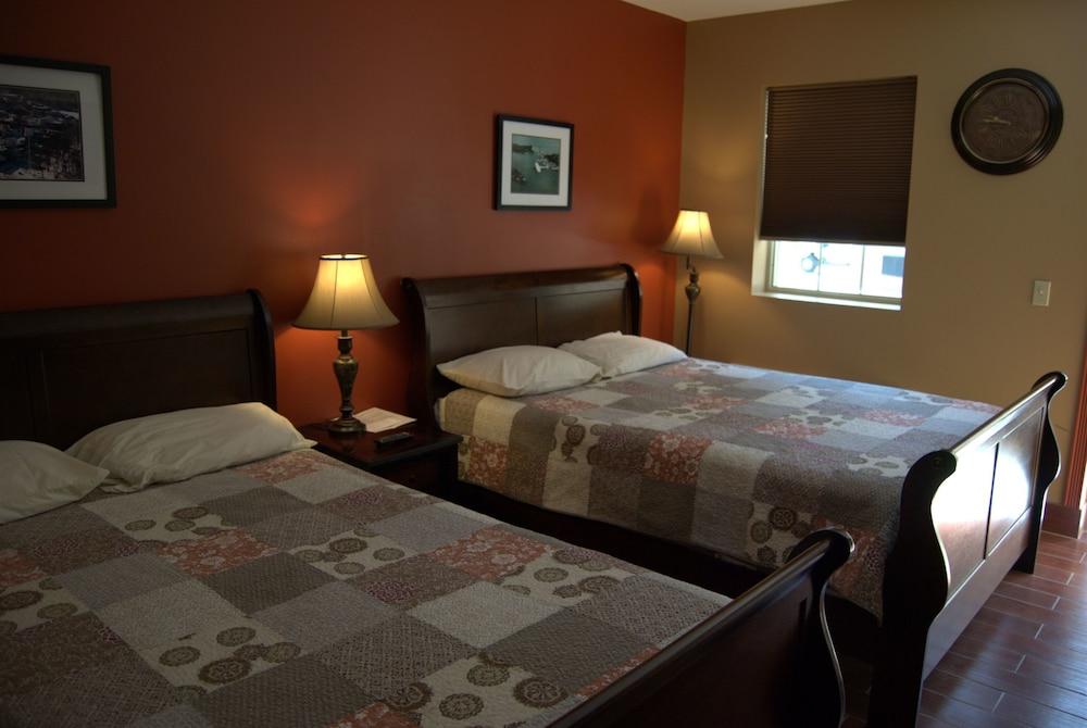 Victory Station Hotel