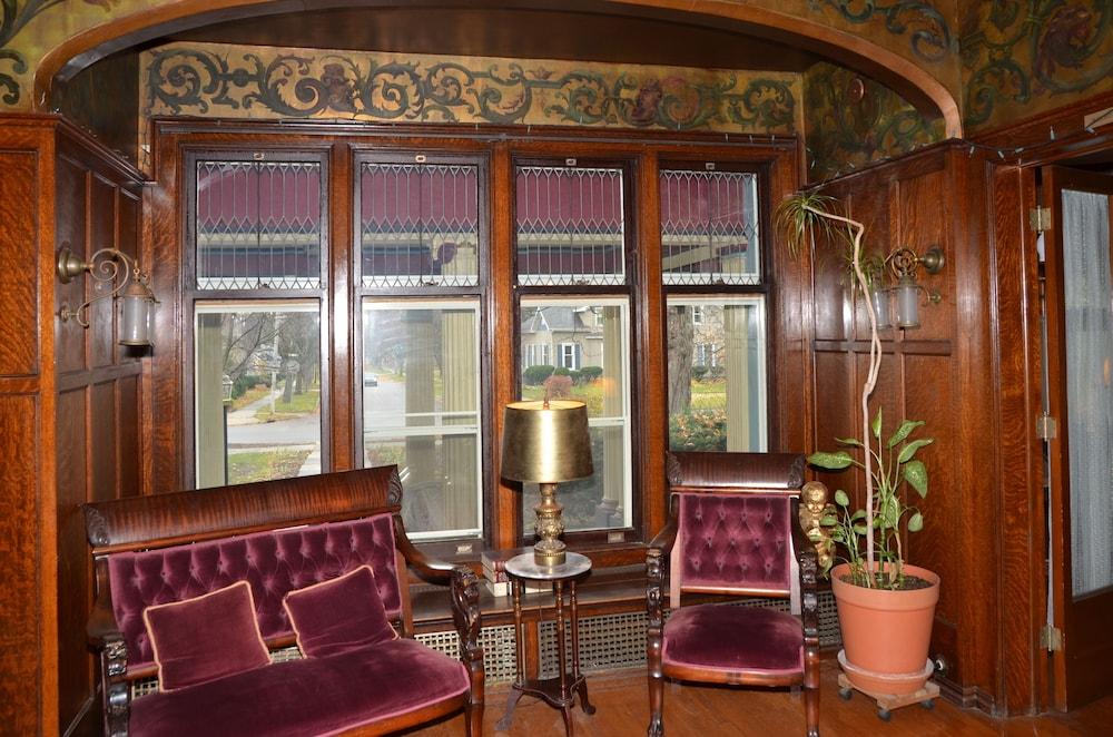 Saravilla Bed and Breakfast