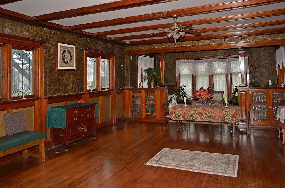 Saravilla Bed and Breakfast