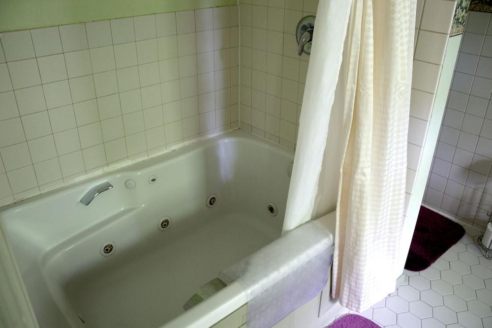 Saravilla Bed and Breakfast