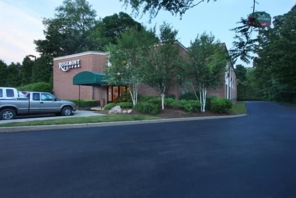 Rosemont Suites