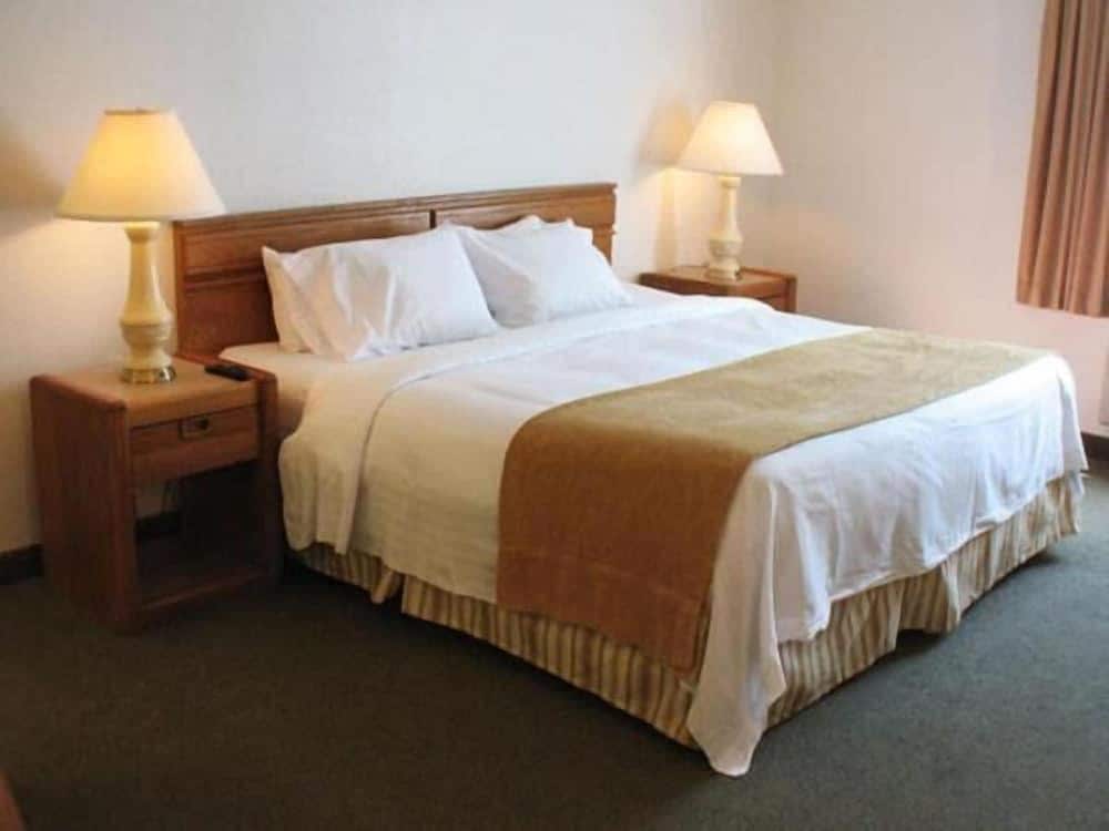 Rosemont Suites