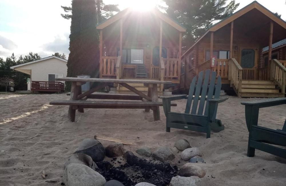 The Beach House of Mackinaw City