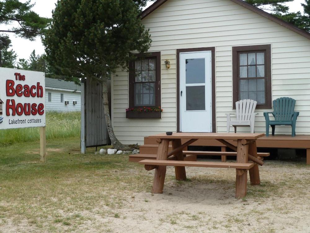 The Beach House of Mackinaw City