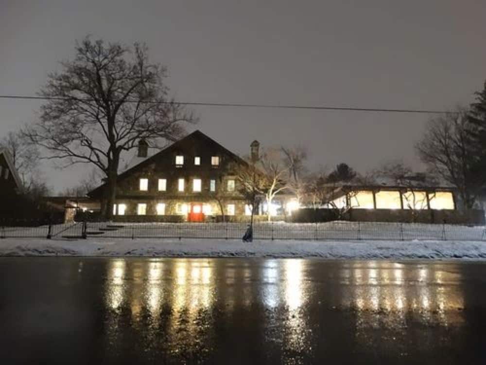 Stone Chalet Bed and Breakfast Inn and Event Center