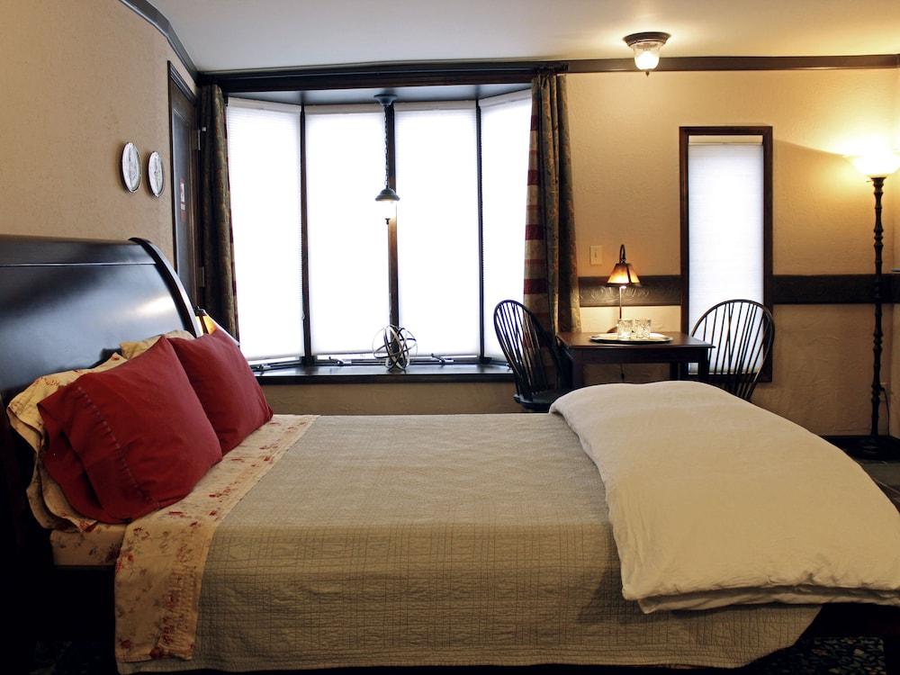 Stone Chalet Bed and Breakfast Inn and Event Center