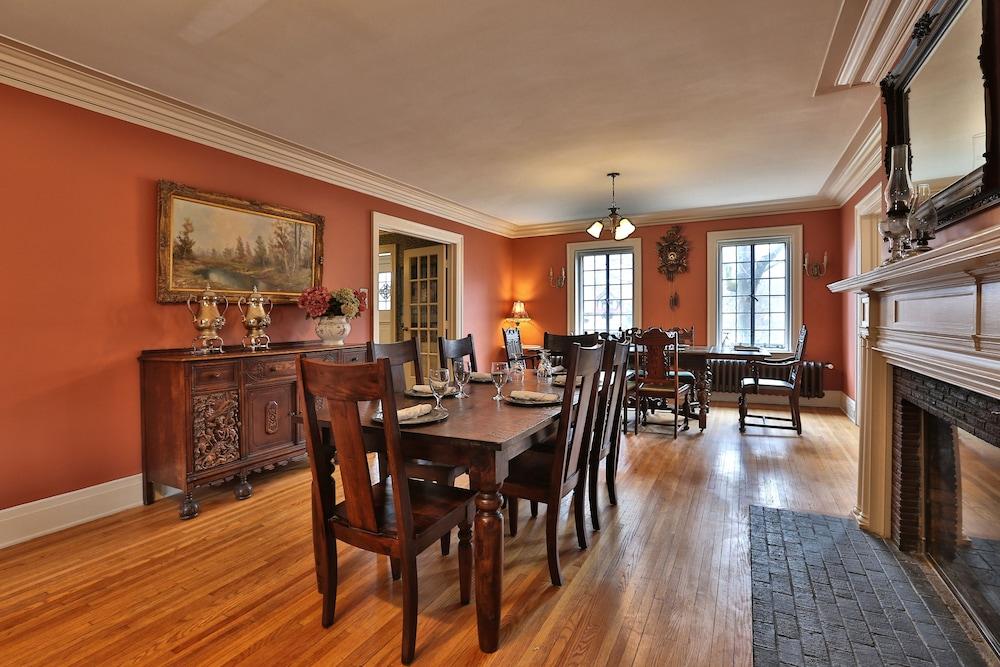 Stone Chalet Bed and Breakfast Inn and Event Center