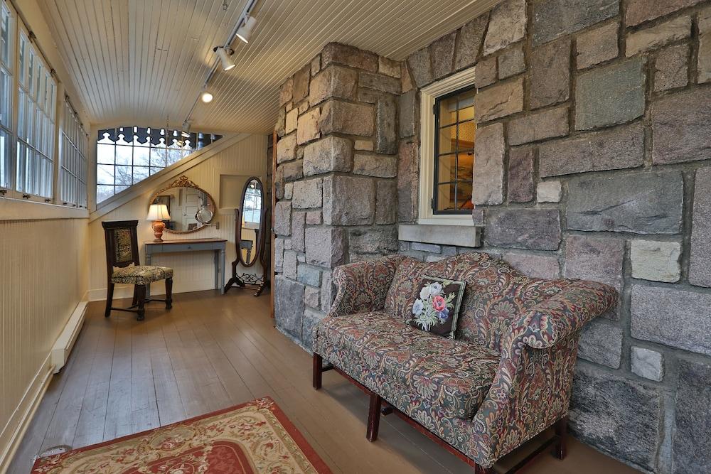 Stone Chalet Bed and Breakfast Inn and Event Center