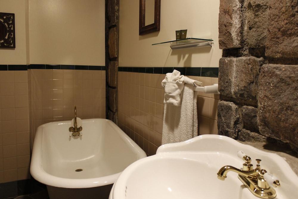 Stone Chalet Bed and Breakfast Inn and Event Center