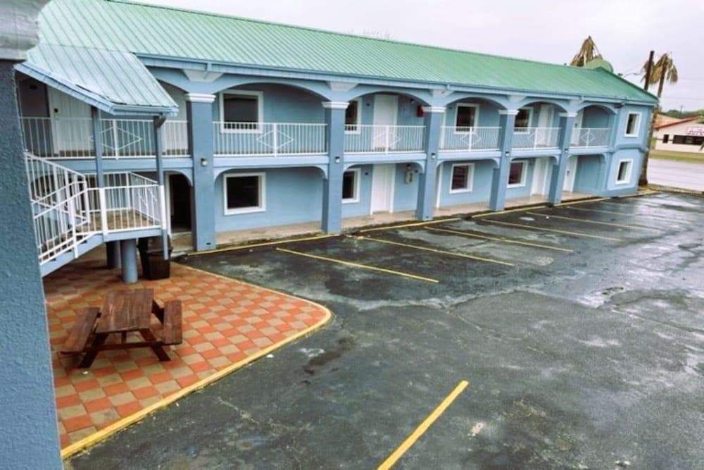 Pelican Inn Aransas Pass