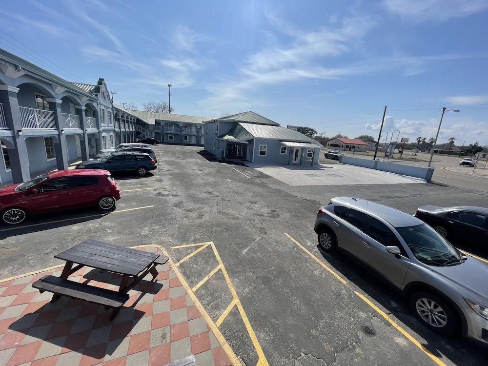 Pelican Inn Aransas Pass