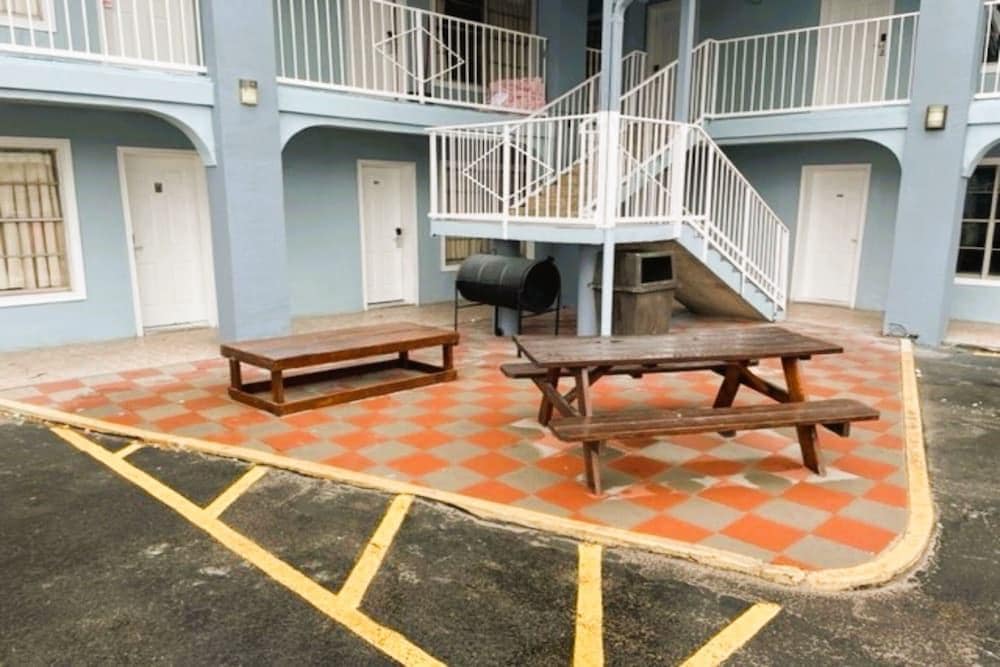 Pelican Inn Aransas Pass
