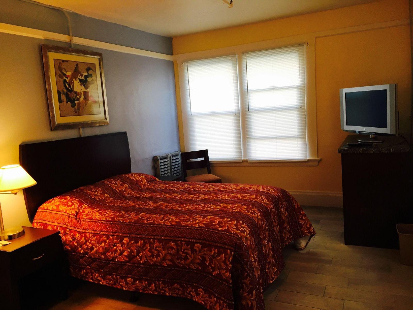 Aldrich Hotel