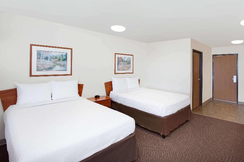 WoodSpring Suites Conroe