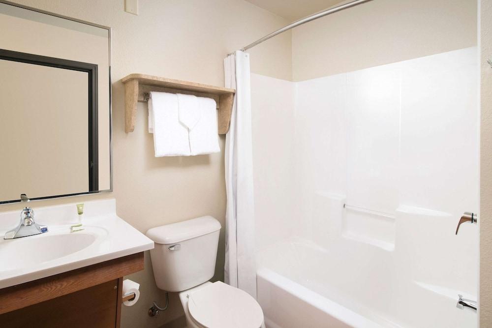 WoodSpring Suites San Antonio Fort Sam