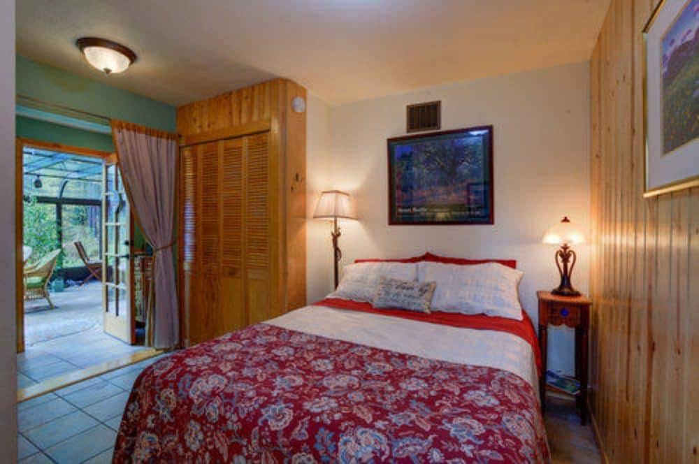 Moss Mountain Inn